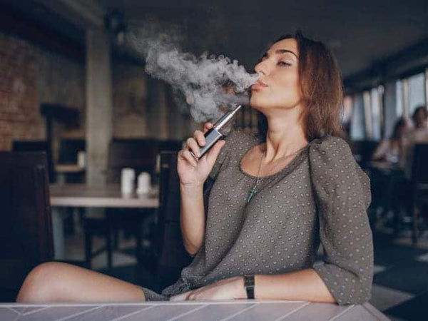 IS VAPING THE ANTI-SMOKING SOLUTION? | STUDIO 10